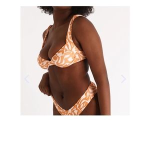 Aurelle Fez 70s bikini